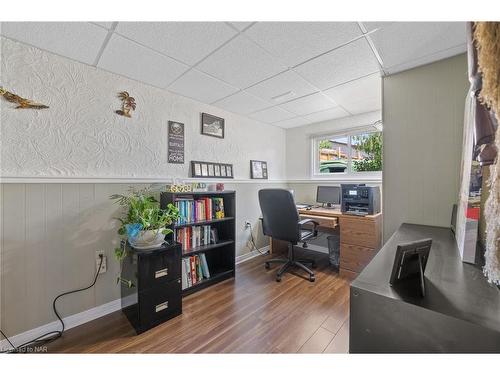 22 Sherman Drive, St. Catharines, ON - Indoor Photo Showing Office