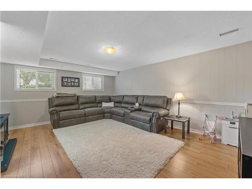 22 Sherman Drive, St. Catharines, ON - Indoor Photo Showing Other Room