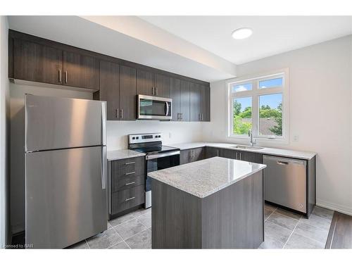 45-150 Glendale Avenue, St. Catharines, ON - Indoor Photo Showing Kitchen With Upgraded Kitchen