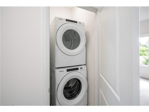 45-150 Glendale Avenue, St. Catharines, ON - Indoor Photo Showing Laundry Room