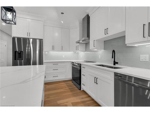 265 Lancaster Drive, Port Colborne, ON - Indoor Photo Showing Kitchen With Double Sink With Upgraded Kitchen