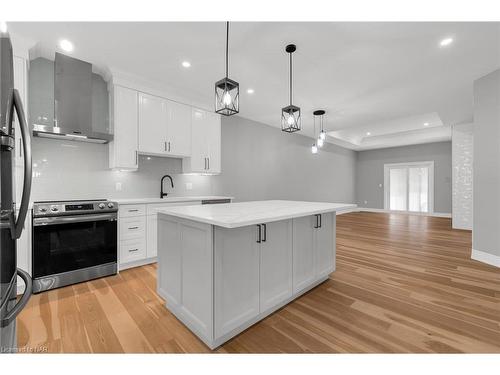 265 Lancaster Drive, Port Colborne, ON - Indoor Photo Showing Kitchen With Upgraded Kitchen