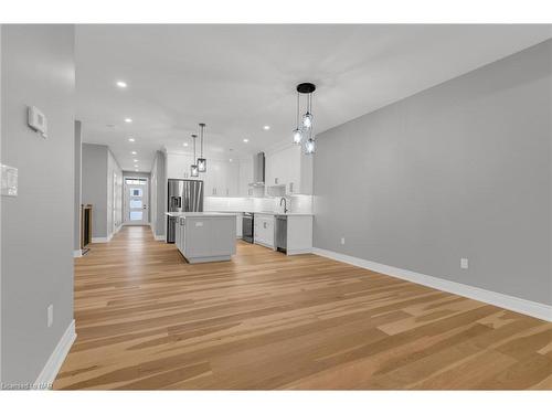 265 Lancaster Drive, Port Colborne, ON - Indoor Photo Showing Kitchen