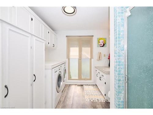 2459 Noella Crescent, Niagara Falls, ON - Indoor Photo Showing Laundry Room