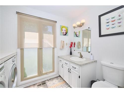 2459 Noella Crescent, Niagara Falls, ON - Indoor Photo Showing Bathroom