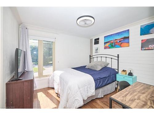 2459 Noella Crescent, Niagara Falls, ON - Indoor Photo Showing Bedroom