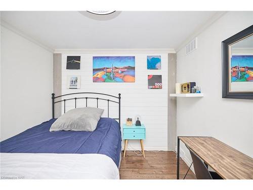 2459 Noella Crescent, Niagara Falls, ON - Indoor Photo Showing Bedroom