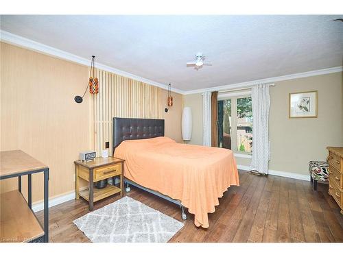 2459 Noella Crescent, Niagara Falls, ON - Indoor Photo Showing Bedroom