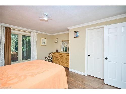 2459 Noella Crescent, Niagara Falls, ON - Indoor Photo Showing Bedroom