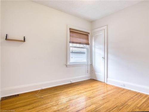 191 Russell Avenue, St. Catharines, ON - Indoor Photo Showing Other Room