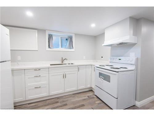 191 Russell Avenue, St. Catharines, ON - Indoor Photo Showing Kitchen