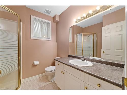 4476 Connell Avenue, Niagara Falls, ON - Indoor Photo Showing Bathroom