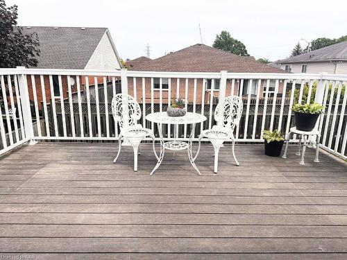 4476 Connell Avenue, Niagara Falls, ON - Outdoor With Deck Patio Veranda With Exterior