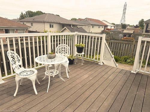 4476 Connell Avenue, Niagara Falls, ON - Outdoor With Deck Patio Veranda With Exterior