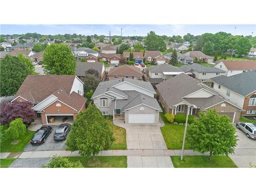 4476 Connell Avenue, Niagara Falls, ON - Outdoor With Facade