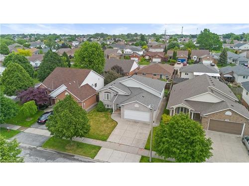 4476 Connell Avenue, Niagara Falls, ON - Outdoor With Facade