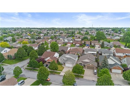 4476 Connell Avenue, Niagara Falls, ON - Outdoor With View