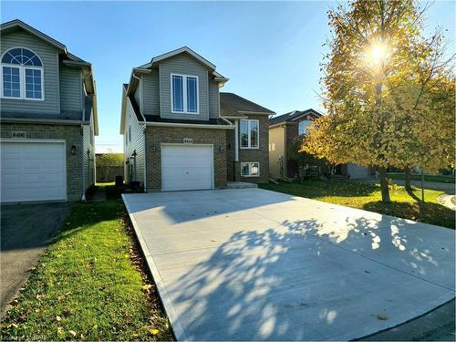 8414 Atack Court, Niagara Falls, ON - Outdoor With Facade