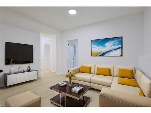 8414 Atack Court, Niagara Falls, ON - Indoor Photo Showing Living Room