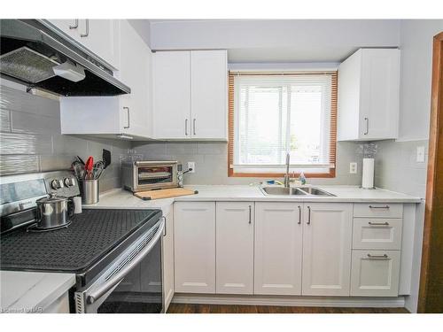 6-63 Empire Street, Welland, ON - Indoor Photo Showing Kitchen With Double Sink