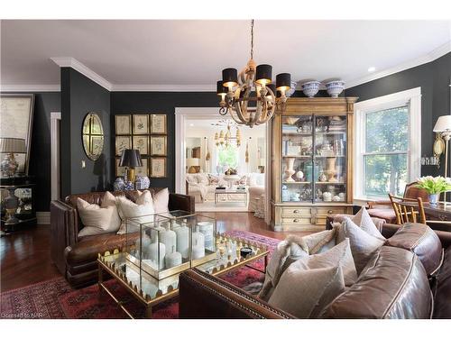 1354 York Road, St. Davids, ON - Indoor Photo Showing Living Room