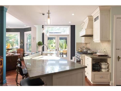 1354 York Road, St. Davids, ON - Indoor Photo Showing Kitchen With Upgraded Kitchen