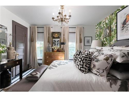 1354 York Road, St. Davids, ON - Indoor Photo Showing Bedroom