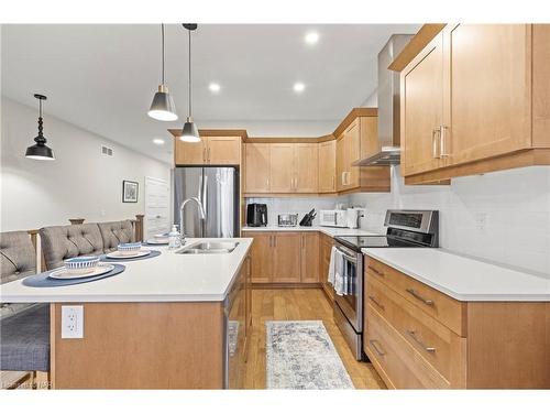 30 Campbell Street, Thorold, ON - Indoor Photo Showing Kitchen With Double Sink