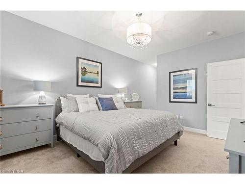 30 Campbell Street, Thorold, ON - Indoor Photo Showing Bedroom