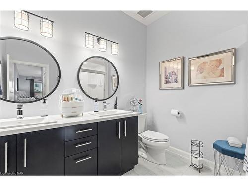 30 Campbell Street, Thorold, ON - Indoor Photo Showing Bathroom