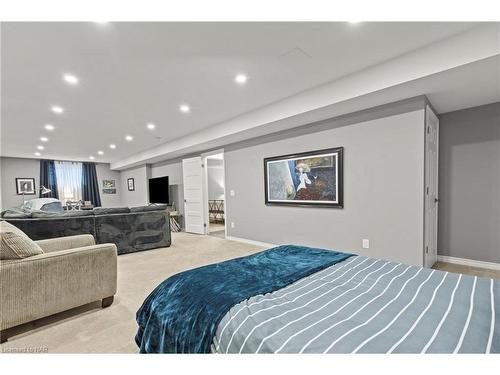 30 Campbell Street, Thorold, ON - Indoor Photo Showing Bedroom