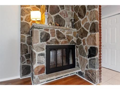 415 Lyons Creek Road, Welland, ON - Indoor Photo Showing Other Room With Fireplace