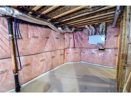 16 Ellis Avenue, St. Catharines, ON - Indoor Photo Showing Basement