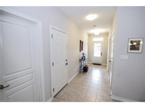 16 Ellis Avenue, St. Catharines, ON - Indoor Photo Showing Other Room