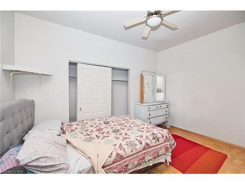 348 Barrick Road, Port Colborne, ON - Indoor Photo Showing Bedroom