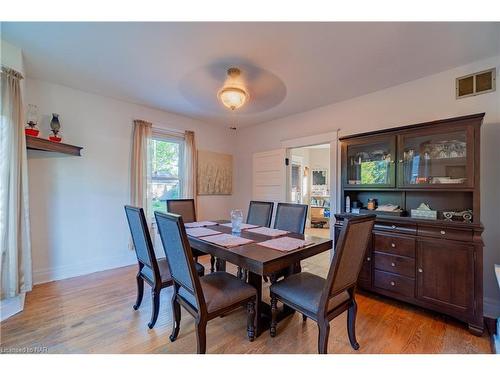 3648 Main Street, Niagara Falls, ON - Indoor Photo Showing Dining Room