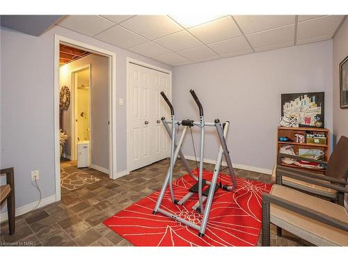 7799 Yvette Crescent, Niagara Falls, ON - Indoor Photo Showing Gym Room