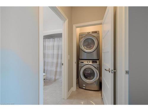 50 Andrew Lane, Thorold, ON - Indoor Photo Showing Laundry Room