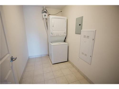 201-141 Vansickle Road, St. Catharines, ON - Indoor Photo Showing Laundry Room