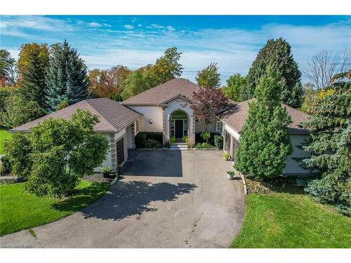 2205 Mewburn Road, Niagara Falls, ON - Outdoor