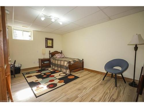 2205 Mewburn Road, Niagara Falls, ON - Indoor Photo Showing Other Room