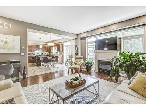 6635 Parkside Road, Niagara Falls, ON - Indoor Photo Showing Living Room With Fireplace