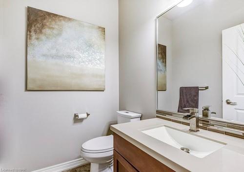 6635 Parkside Road, Niagara Falls, ON - Indoor Photo Showing Bathroom