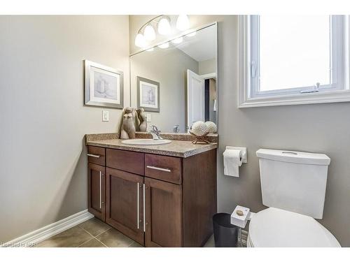 6635 Parkside Road, Niagara Falls, ON - Indoor Photo Showing Bathroom