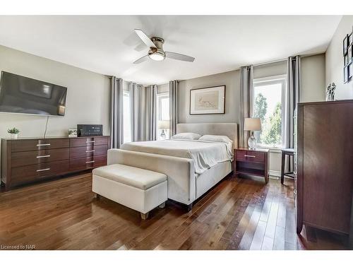 6635 Parkside Road, Niagara Falls, ON - Indoor Photo Showing Bedroom