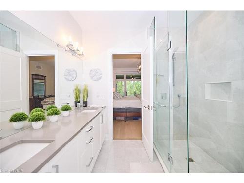 35 Taliesin Trail, Welland, ON - Indoor Photo Showing Bathroom