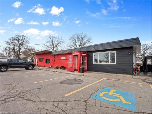 7891 Portage Road, Niagara Falls, ON 