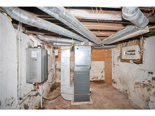 4226 Terrace Avenue, Niagara Falls, ON - Indoor Photo Showing Basement