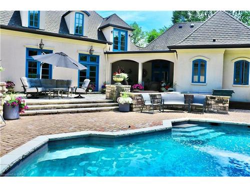 10131 Niagara River Parkway, Niagara Falls, ON - Outdoor With In Ground Pool With Deck Patio Veranda