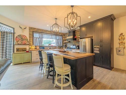 2848 Mountain Road, Lincoln, ON - Indoor Photo Showing Dining Room